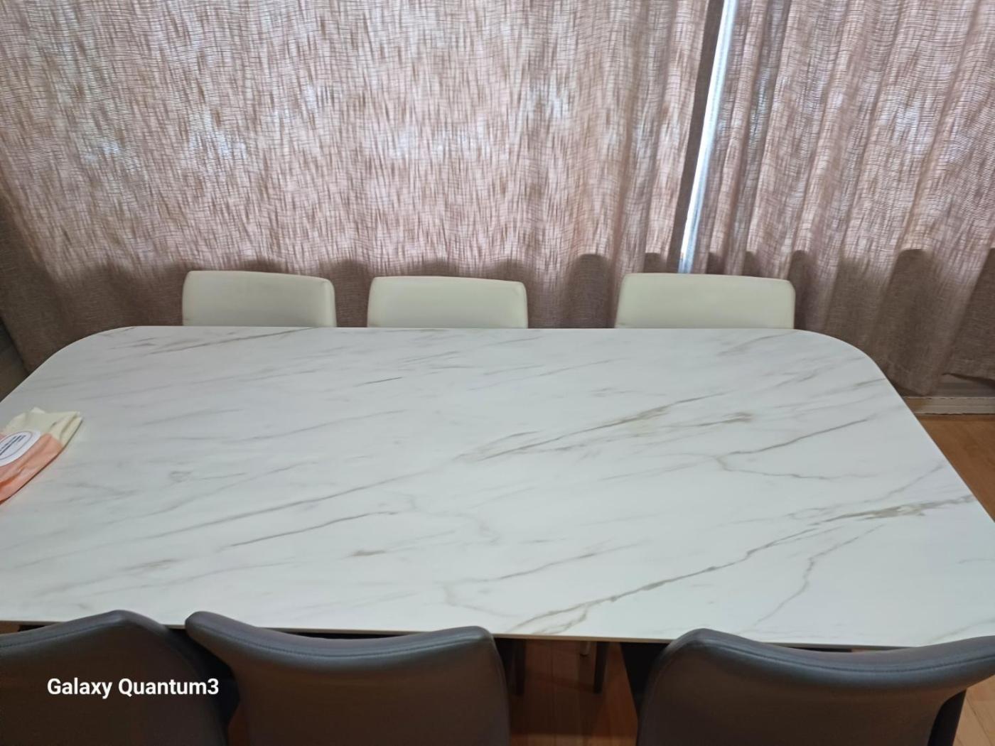 Hongdae Guesthouse2 1min From Hongik Uni Station Exit #1 Apartamento Seul